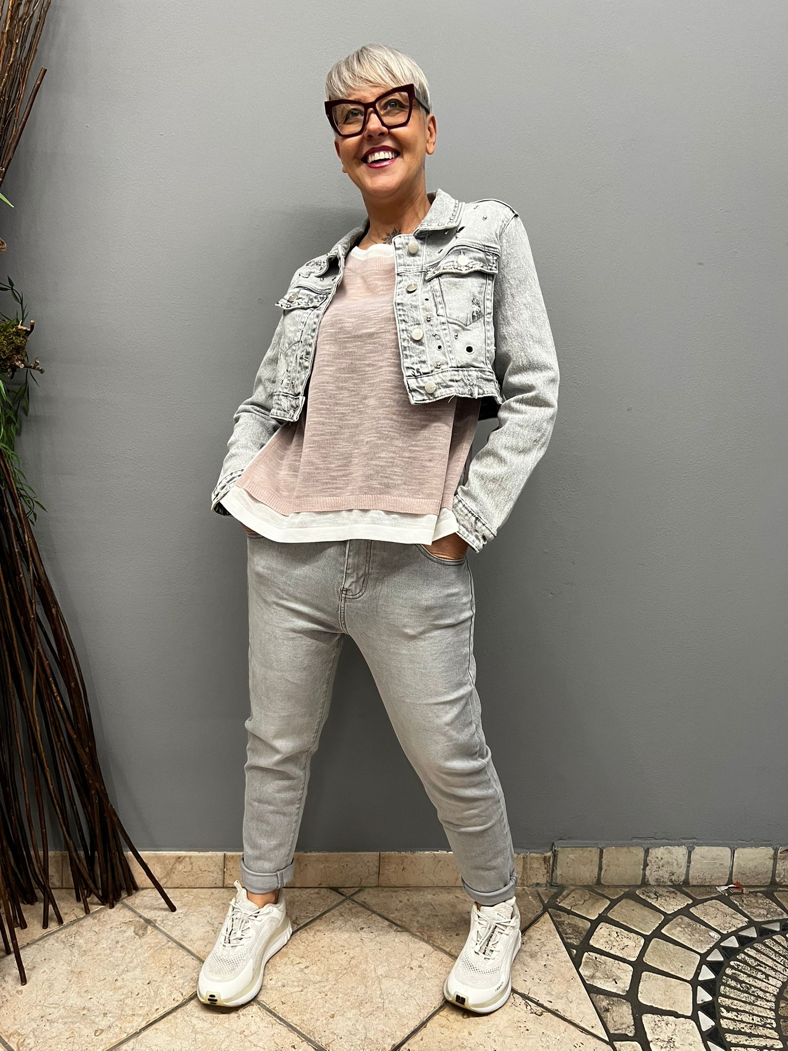 JEANS GREY